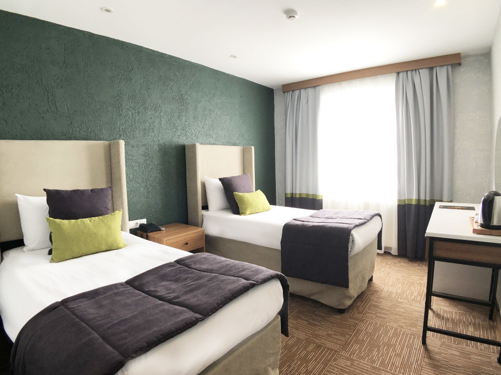 Carlton Hotel 15