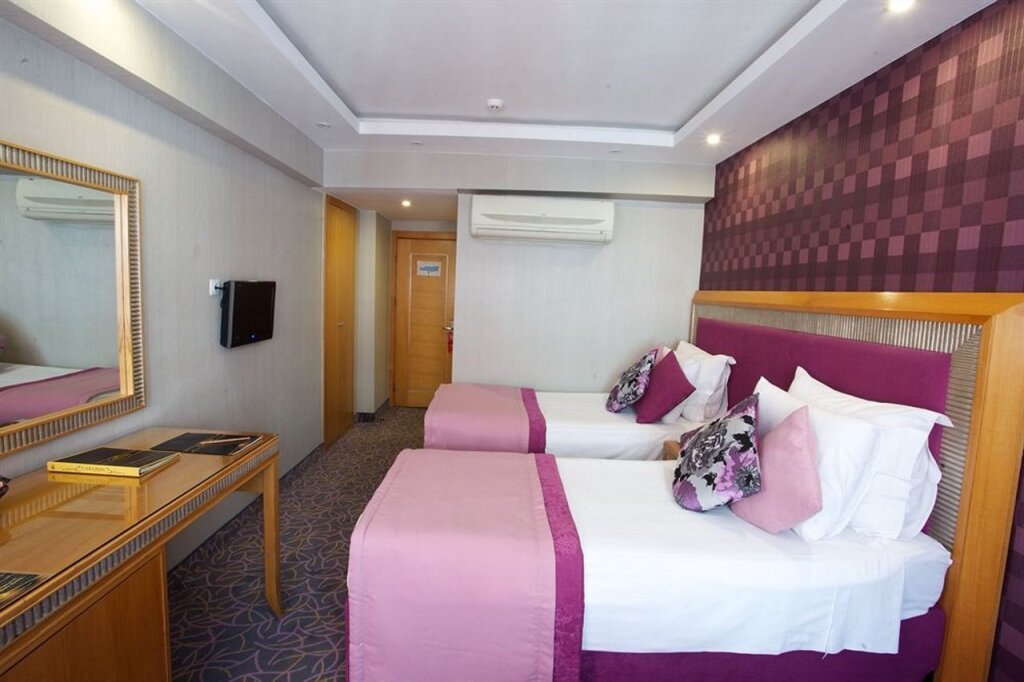 Carlton Hotel 2