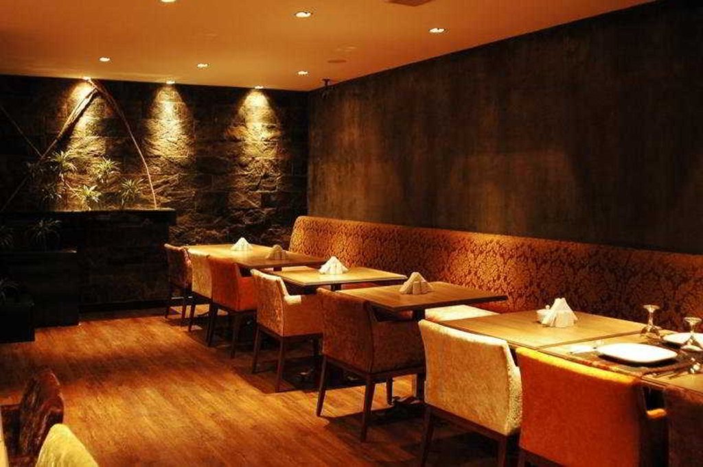 Carlton Hotel 24
