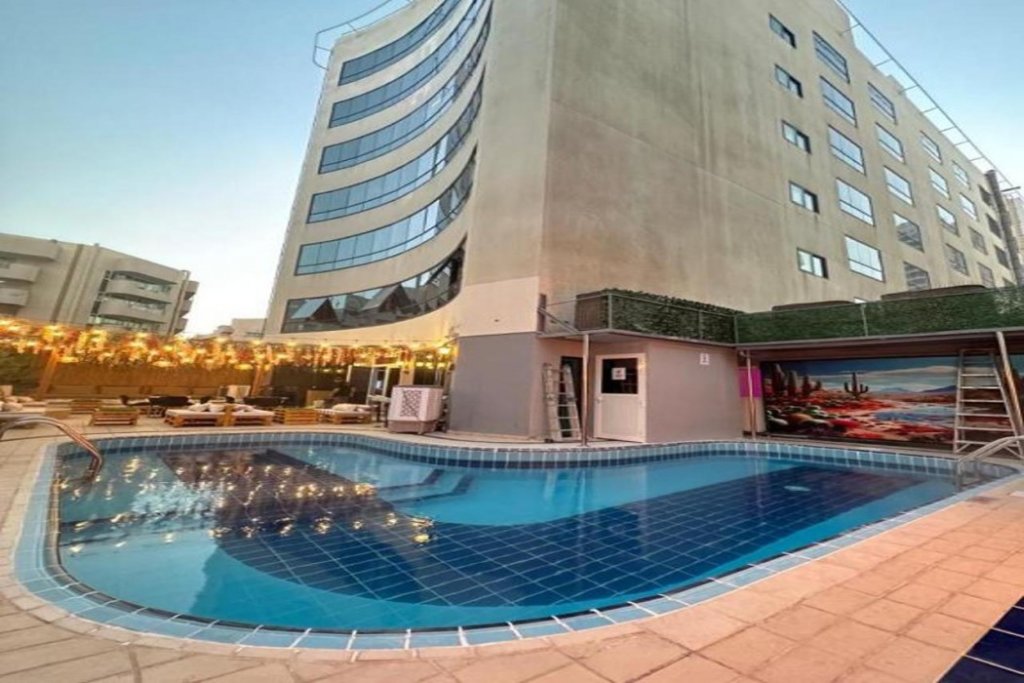 Regal Plaza Hotel 22