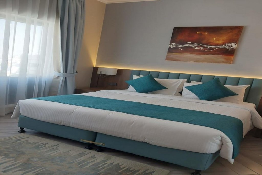 Regal Plaza Hotel 24