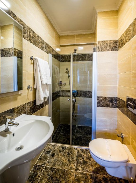 Gul Hotel 4