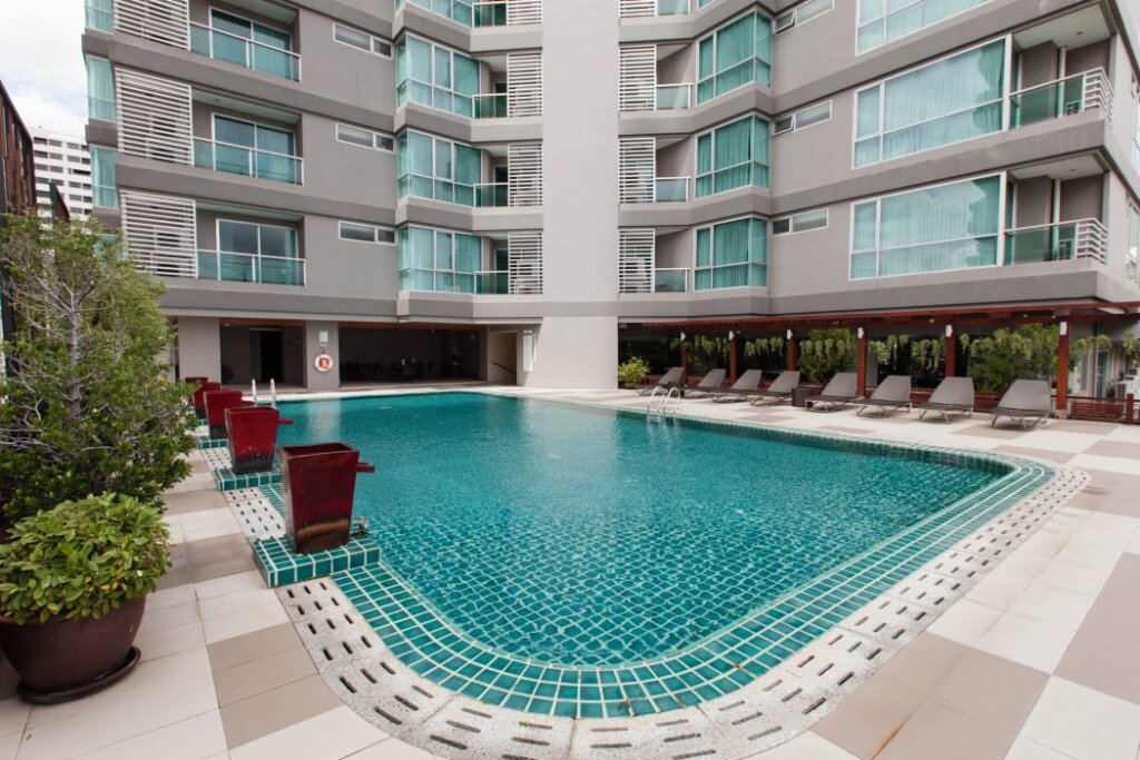 Adelphi Grande Sukhumvit 1