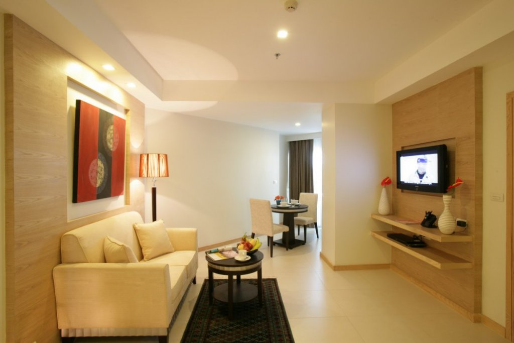 Adelphi Grande Sukhumvit 18
