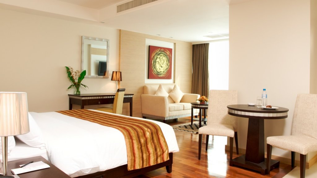 Adelphi Grande Sukhumvit 24