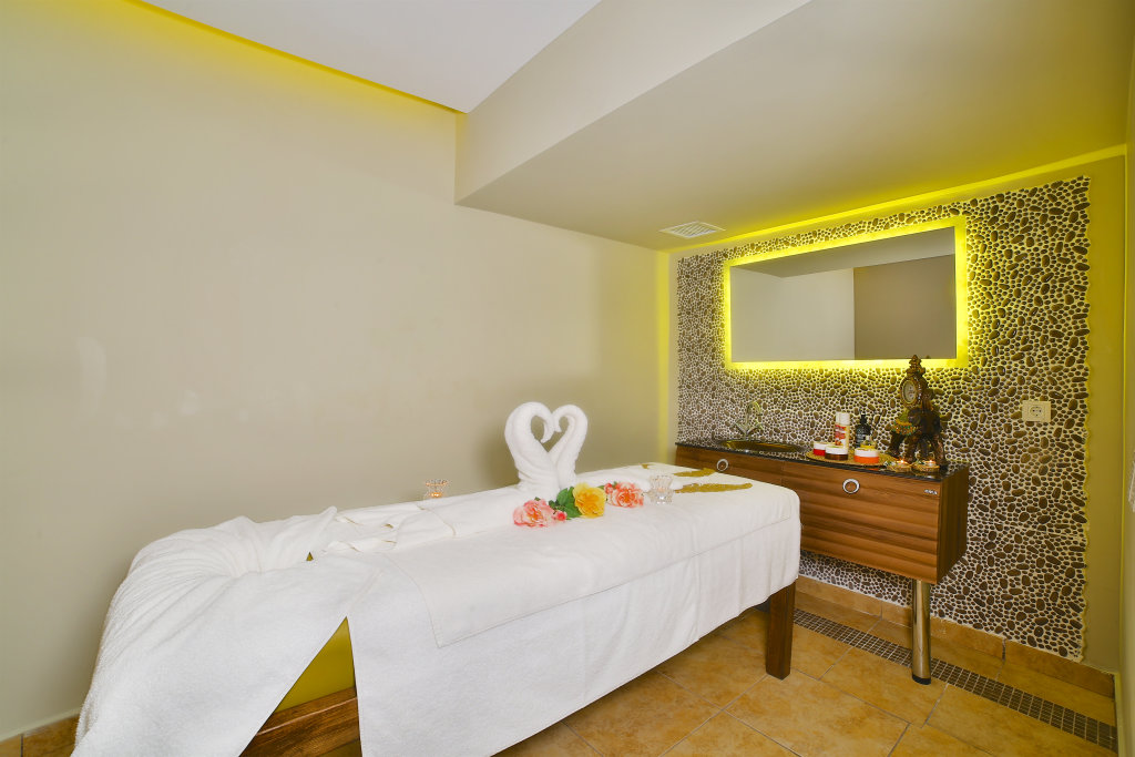 Oran Hotel 16