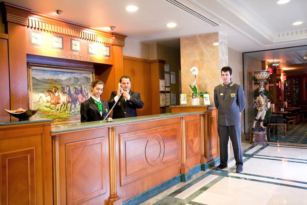 Oran Hotel 8