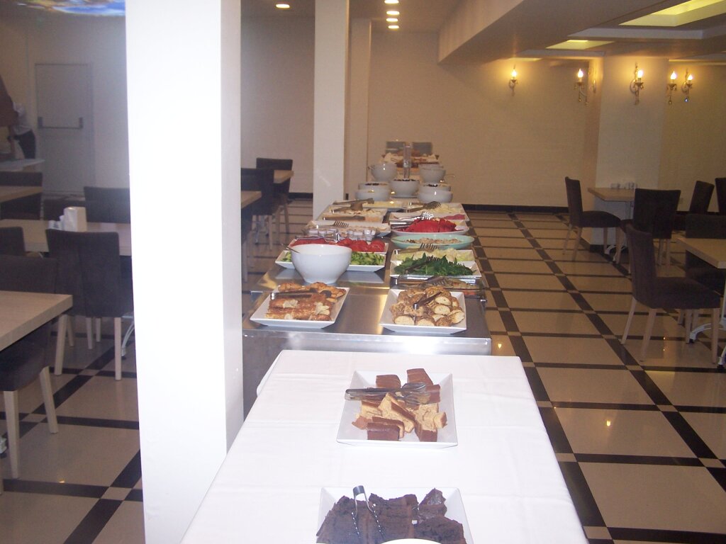 Kecik Hotel 4