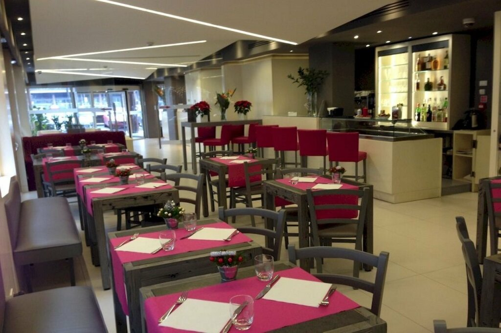 Moderno Hotel Roma 7