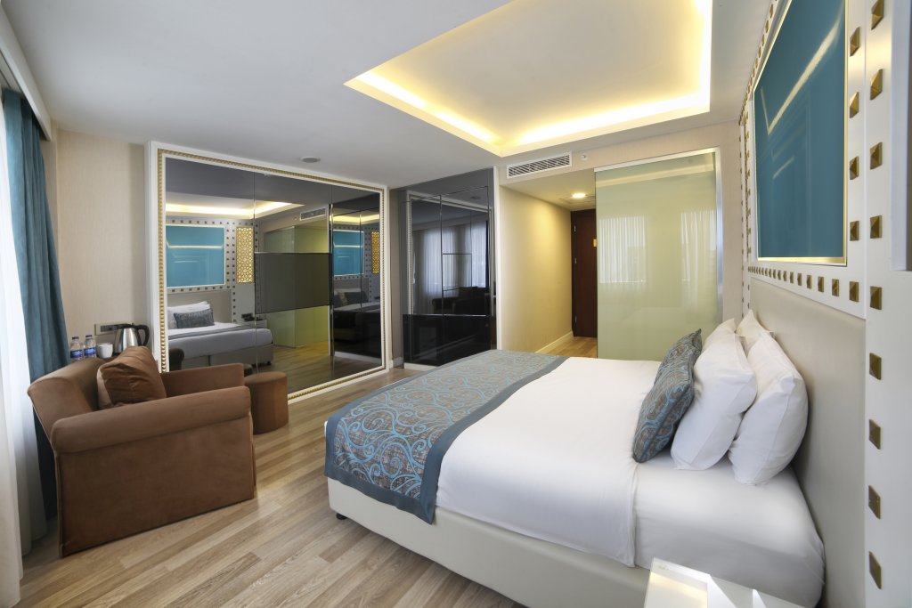 Great Fortune Hotel & SPA 12