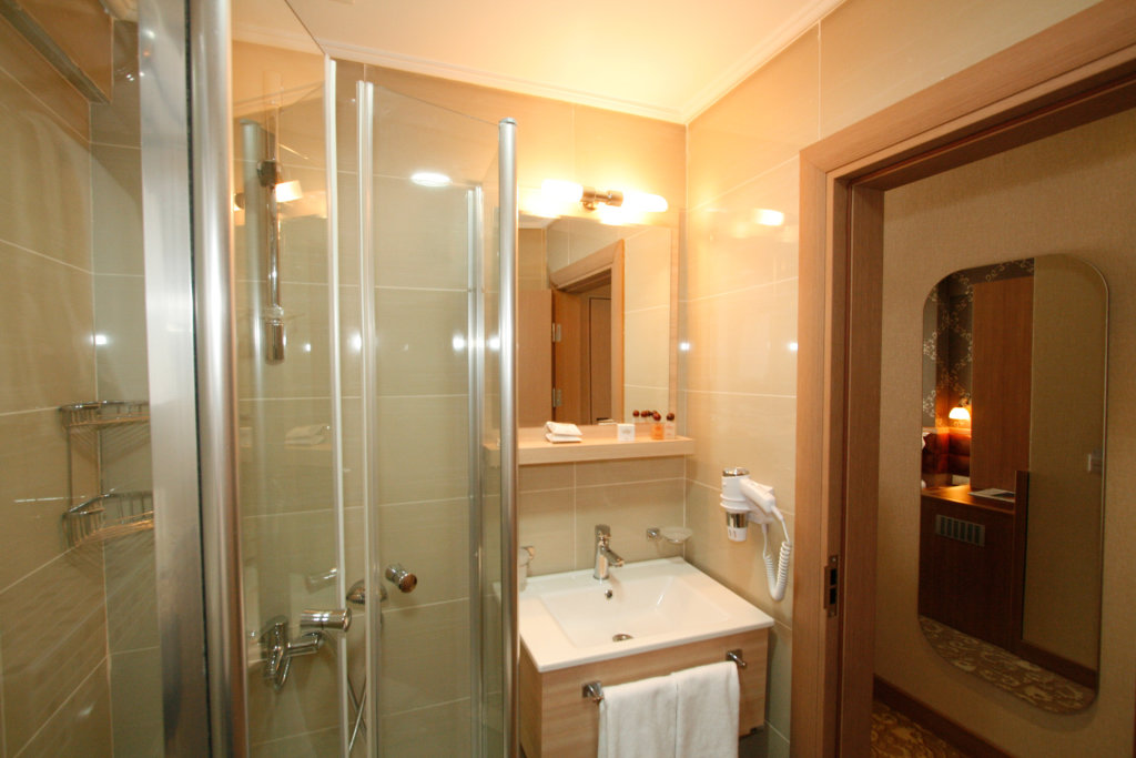 Q Hotel Old City 11