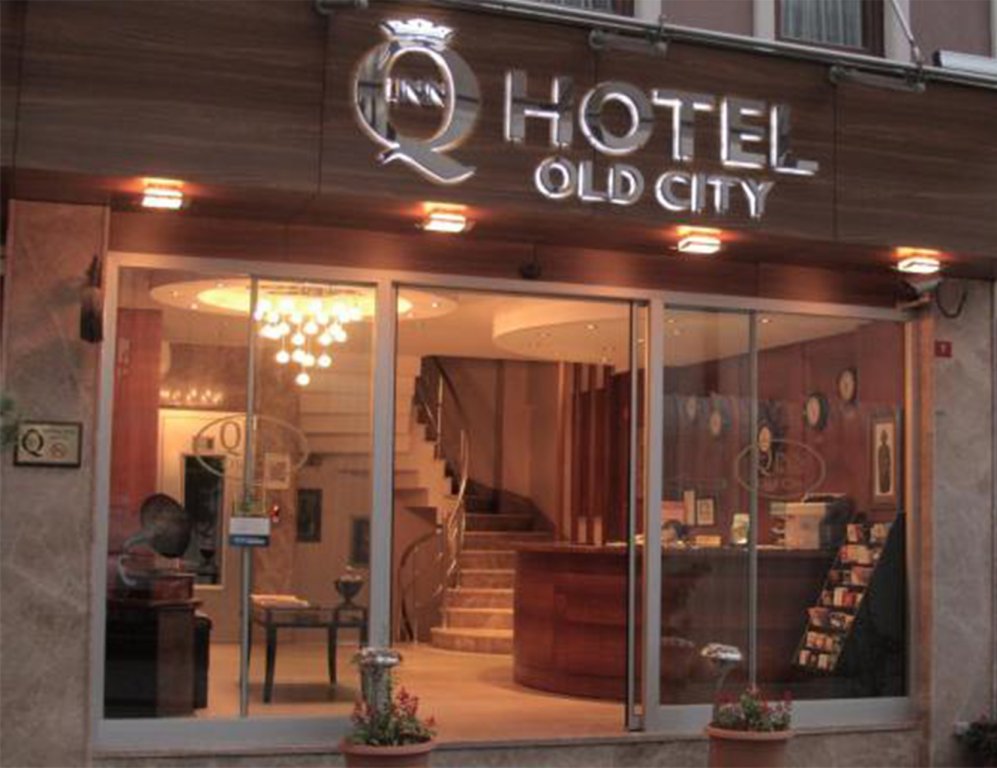 Q Hotel Old City 17