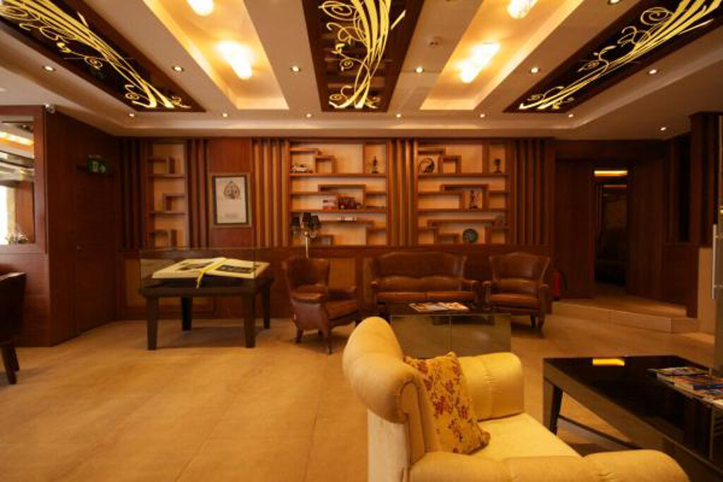 Q Hotel Old City 8